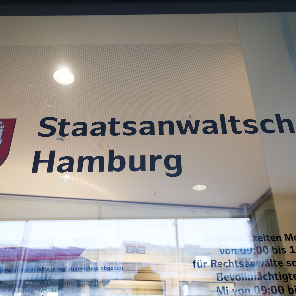 Die Staatsanwaltschaft Hamburg ermittelt gegen einen weiteren Mann, der einem Netzwerk Pädokrimineller angehören soll. (Archivbild)  - Foto: Christian Charisius/dpa