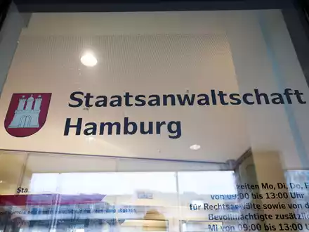 Die Staatsanwaltschaft Hamburg ermittelt gegen einen weiteren Mann, der einem Netzwerk Pädokrimineller angehören soll. (Archivbild)  - Foto: Christian Charisius/dpa