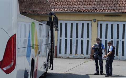 POL-DA: Darmstadt / BAB5 / BAB67: Polizei und Zoll führen Kontrollen auf der BAB 5 und 67 durch - Foto: presseportal.de