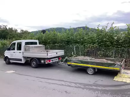 Mittelhessen: LAHN-DILL: + Zu schwer, nicht gesichert und keine Fahrerlaubnis + Mit Mitsubishi überschlagen + - Foto: presseportal.de