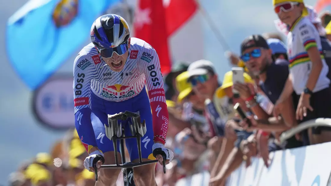 Tadej Pogacar siegte auch in Peyragudes.  - Bild: Thibault Camus/AP/dpa