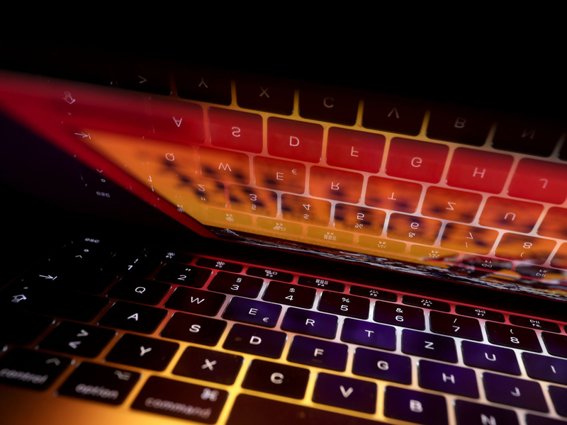 Zahlungsbetrag im Internet gibt es in vielen Varianten - jeder Fünfte wurde laut Umfrage schon Opfer davon - Foto: Karl-Josef Hildenbrand/dpa