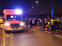 Ein Feuerwerkskörper explodierte in zu niedriger Höhe über Zuschauern beim Abschlussfeuerwerk der Rheinkirmes. - Foto: David Young/dpa