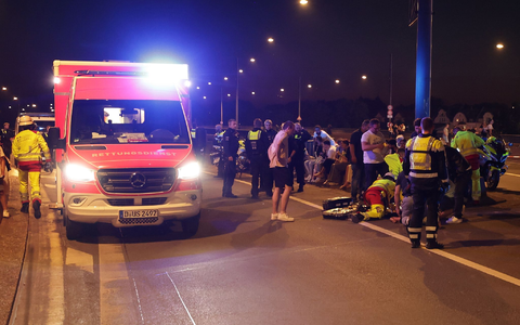 Rettungskräfte waren im Einsatz. - Foto: David Young/dpa