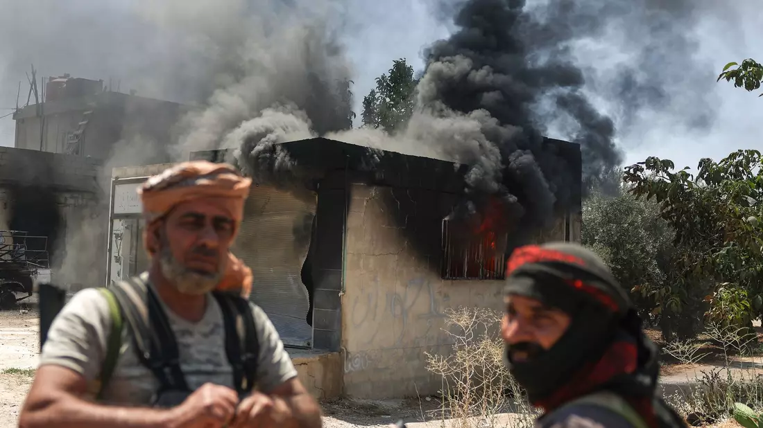 Syriens Übergangspräsident Al-Schaara ruft zu einem Ende des Blutvergießens in Suwaida auf.  - Bild: Ghaith Alsayed/AP/dpa