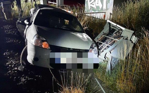 BPOL NRW: Bahnübergang Adtruper Brink - Güterzug kollidiert mit PKW - Foto: presseportal.de