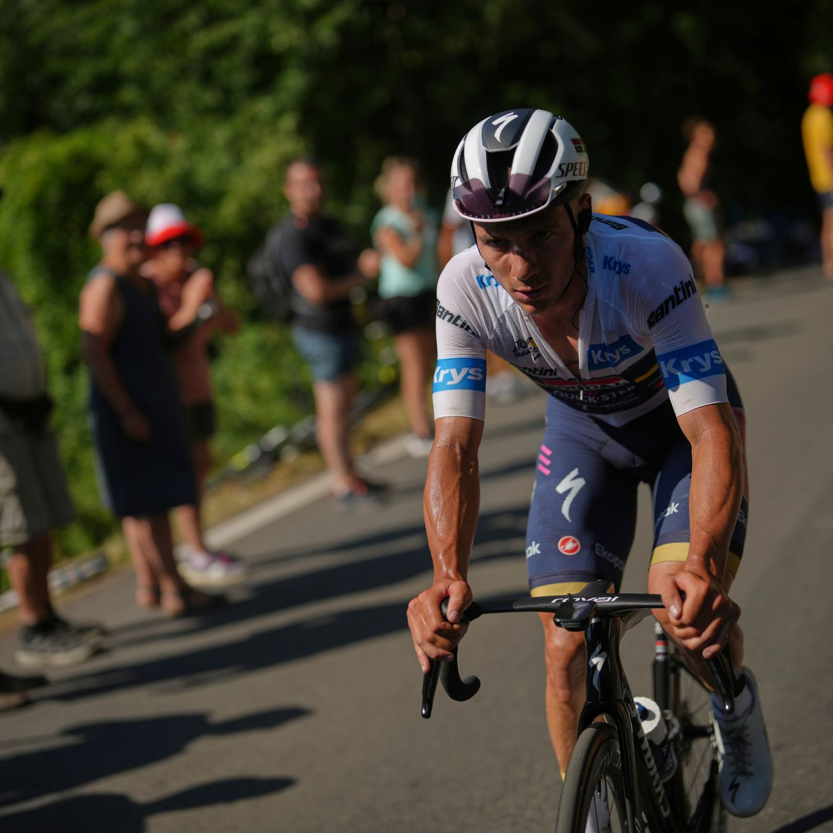 Der Belgier Remco Evenepoel musste bei der Tour aufgeben. - Foto: Thibault Camus/AP/dpa
