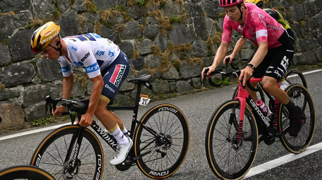 Bei Tour ausgestiegen: Doppel-Olympiasieger Remco Evenepoel - Bild: Loic Venance/AFP/dpa