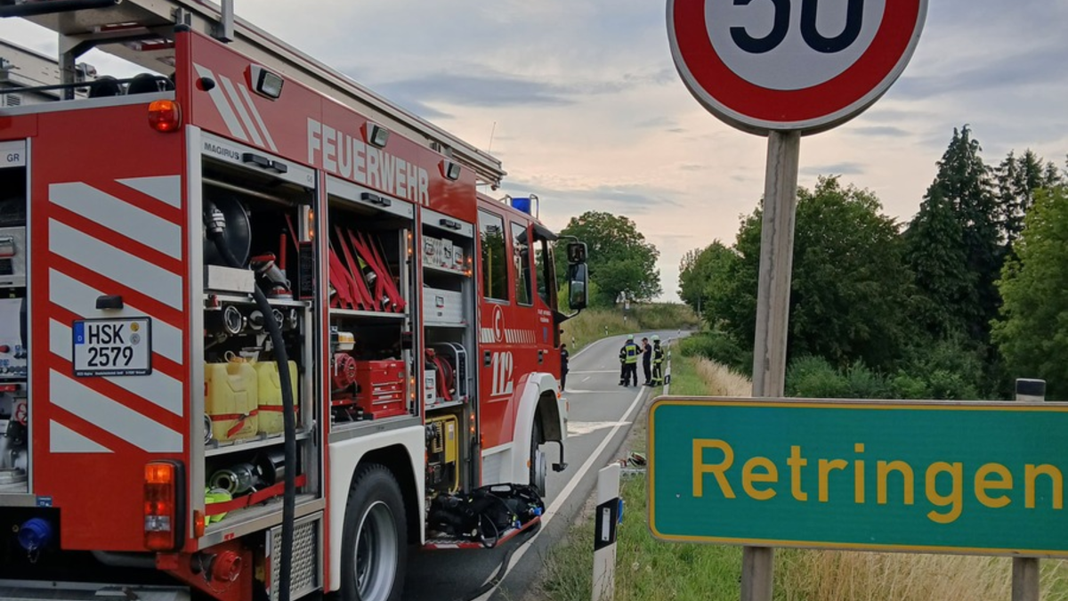 FW-AR: PKW nach Unfall in Vollbrand - Foto: presseportal.de