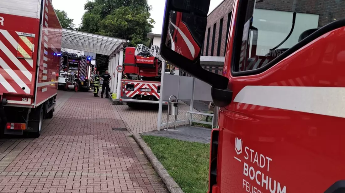 FW-BO: Brand eines Patientenzimmer im Martin-Luther-Krankenhaus Bochum - Bild: presseportal.de