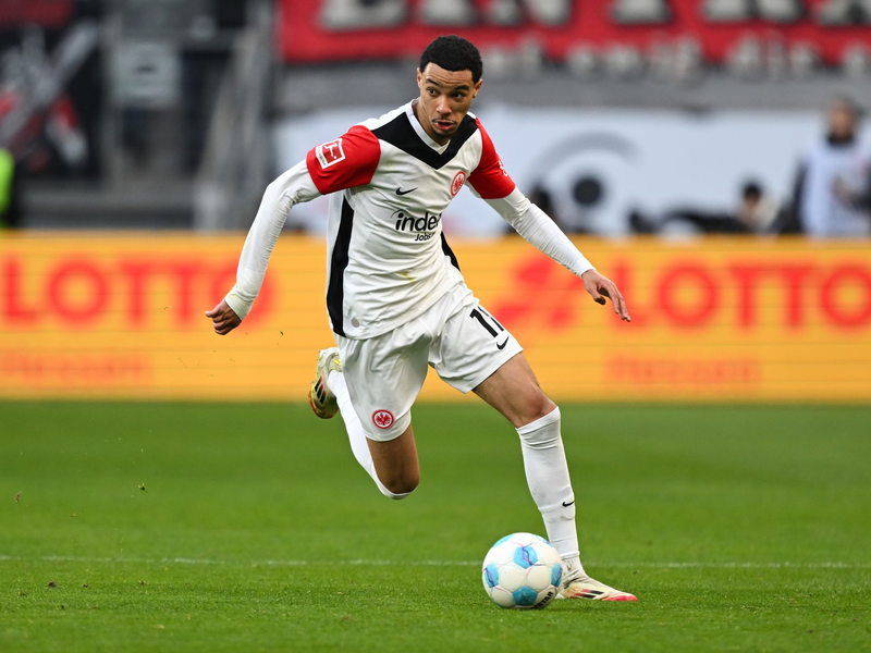 Hugo Ekitiké wird in Zukunft für den FC Liverpool auf Torejagd gehen. - Foto: Arne Dedert/dpa