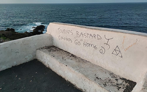Graffiti gegen Touristen auf den Kanarischen Inseln (Archiv) - Foto: über dts Nachrichtenagentur