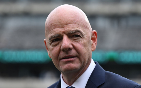 Der FIFA-Chef fordert Strafen für rassistische Vorfälle.  - Foto: Sven Hoppe/dpa