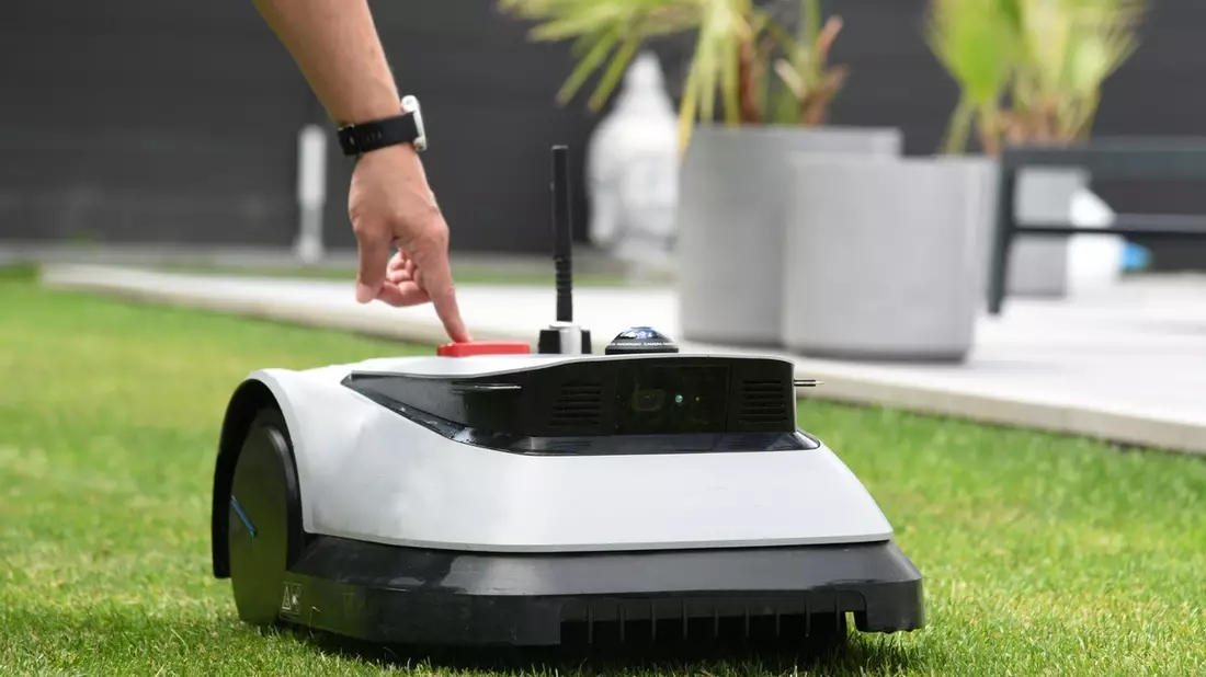TÜV SÜD erklärt, worauf es bei Mährobotern wirklich ankommt - Bild: presseportal.de