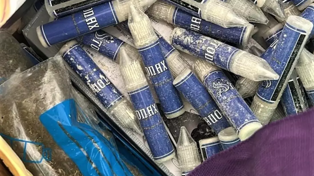 ZOLL-M: Europaweite Festnahmen im Kampf gegen die Kriminalität mit psychoaktiven Stoffen. International tätige Gruppierung zerschlagen. - Bild: presseportal.de