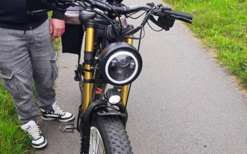 BPOL-FL: Rad mit Motor ohne Kennzeichen unterwegs - Foto: presseportal.de