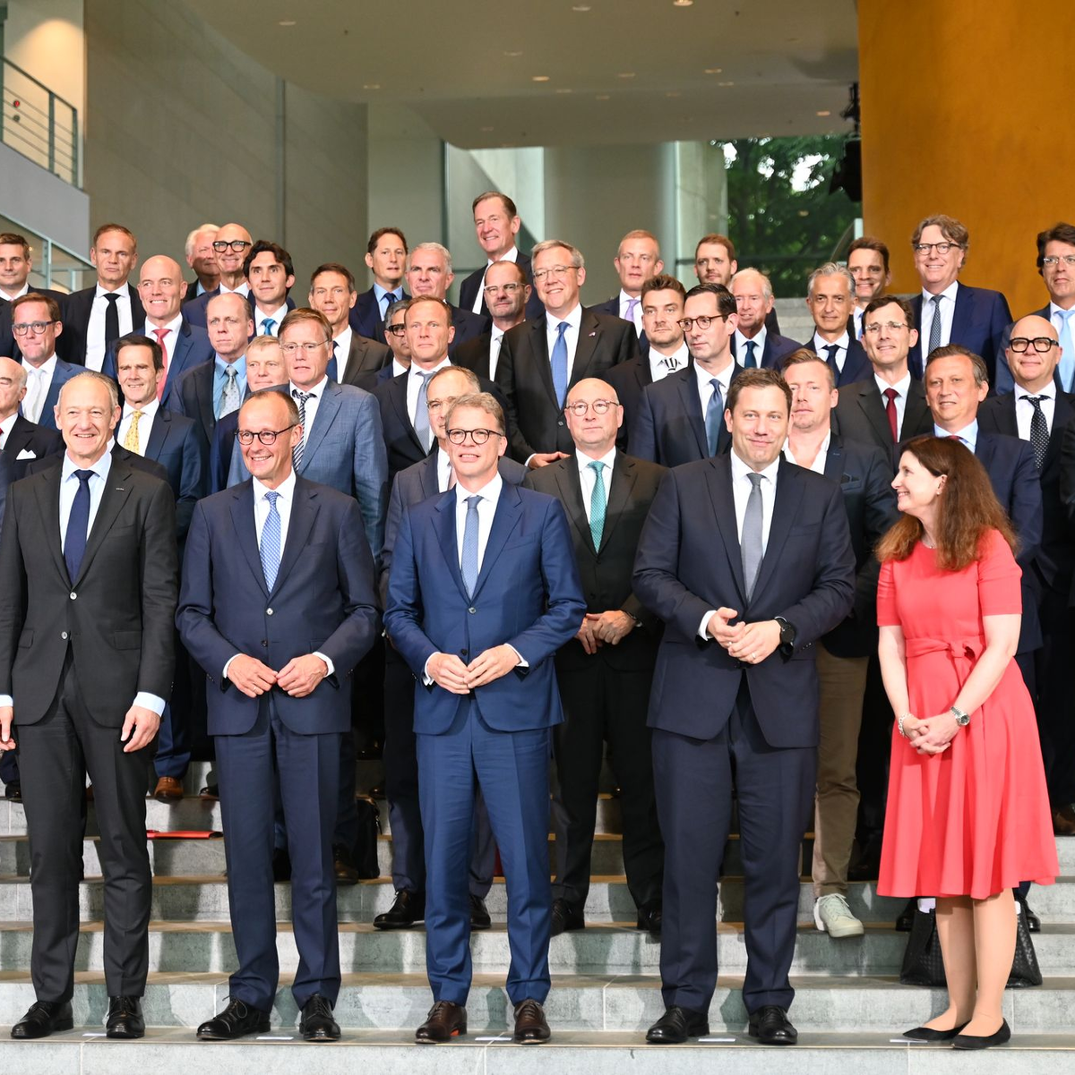 Gruppenbild mit zwei Frauen. - Foto: Katharina Kausche/dpa