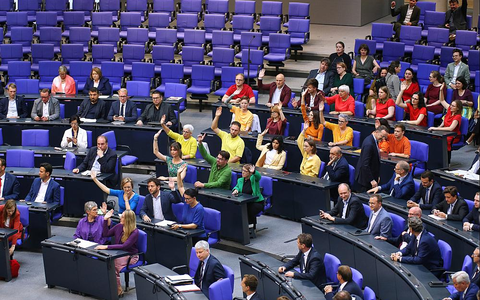 Debatte im Bundestag zum Thema queerfeindliche Hasskriminalität (Archiv) - Foto: über dts Nachrichtenagentur