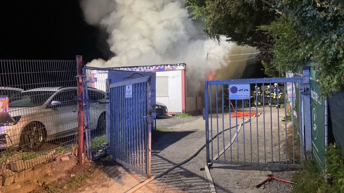 FW-DO: Bürocontainer brennt nieder - Foto: presseportal.de