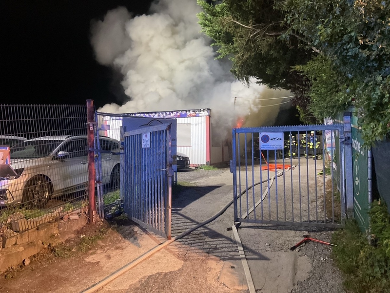 FW-DO: Bürocontainer brennt nieder - Foto: presseportal.de