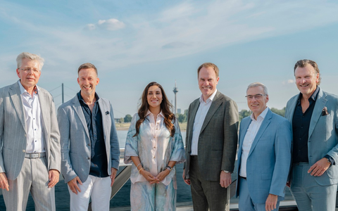 Sommerliche Bordparty / Traditionelle Klüh-Feier mit 650 Gästen auf der MS RheinGalaxie - Foto: presseportal.de