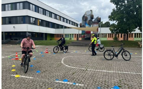 POL-UN: Fröndenberg - Pedelec-Training der Kreispolizeibehörde Unna - Foto: presseportal.de