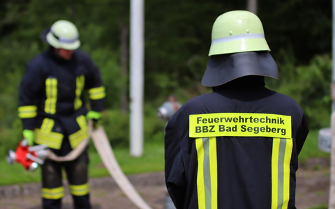 FW-SE: Feuerwehrunterricht als Schulfach - Erfolgsprojekt im Kreis Segeberg - Foto: presseportal.de