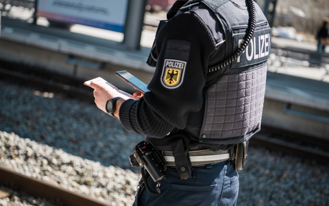 Bundespolizeidirektion München: Sechs Vollstreckungshaftbefehle, ein Unterbringungsbefehl/ Bundespolizei landet sieben Fahndungstreffer - Foto: presseportal.de