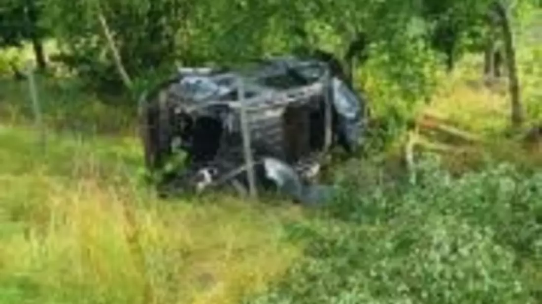 POL-HRO: Fahrzeug überschlägt sich mehrmals auf der A19 / Fahrer nur leichtverletzt - Bild: presseportal.de