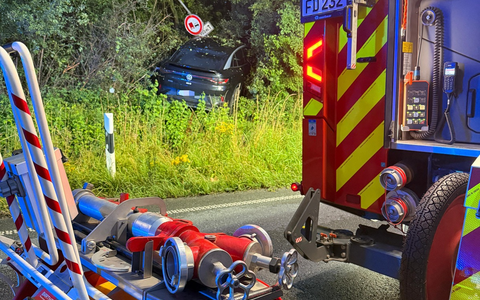 FW-DT: Verkehrsunfall auf dem Nordring - Feuerwehr sichert Unfallstelle - Foto: presseportal.de