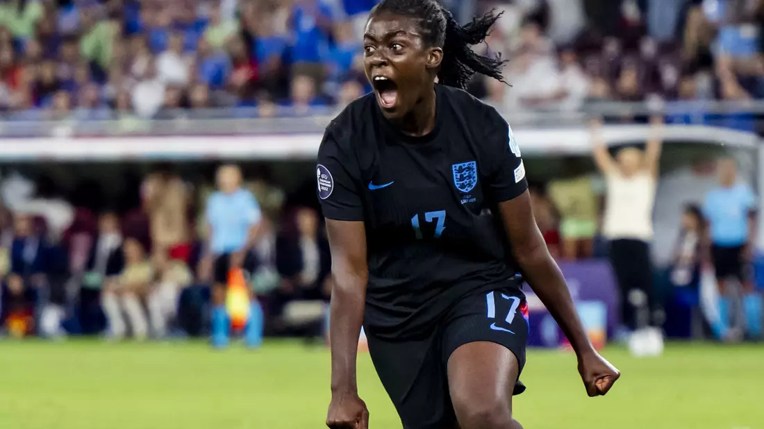 Rettete England mit ihrem Tor in die Verlängerung: Michelle Agyemang. - Bild: Jean-Christophe Bott/KEYSTONE/dpa