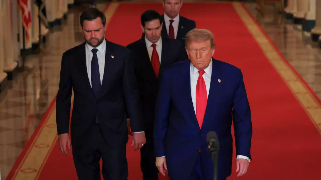 «Heute ist Tag 61» - Trump und sein Team treten nach den Angriffen auf den Iran vor die Kameras. (Archivbild) - Bild: Carlos Barria/Reuters Pool via AP/dpa