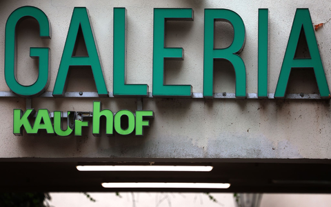 Die Filiale in Würzburg sollte im Zuge der Insolvenz im Jahr 2024 eigentlich geschlossen werden, blieb dann aber doch geöffnet. - Foto: Karl-Josef Hildenbrand/dpa Die Filiale in Würzburg sollte im Zuge der Insolvenz im Jahr 2024 eigentlich geschlossen werden, blieb dann aber doch geöffnet. - Foto: Karl-Josef Hildenbrand/dpa