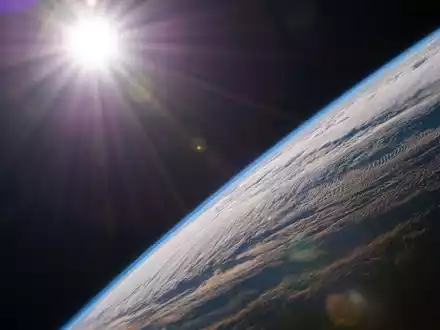 Ab dem 24. Juli verbraucht die Menschheit mehr natürliche Ressourcen, als die Erde in einem Jahr regenerieren kann. (Archivbild) - Foto: NASA/dpa