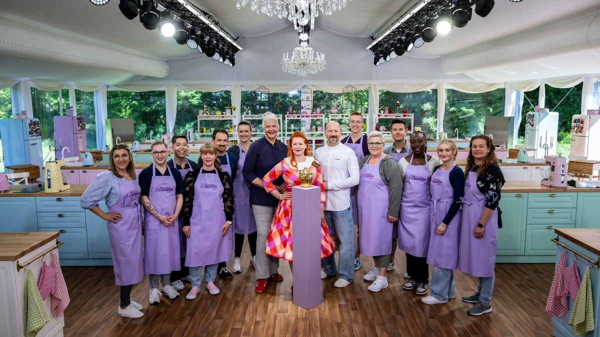 Magdalena Christian Rouven Janina Christian-Johannes Jacqueline Bettina Schliephake-Burchardt Enie van de Meiklokjes Christian Hümbs Felix Gisela Simon Serena Charlotte Monika Das große Backen - Foto: Joyn/Claudius Pflug, presseportal.de