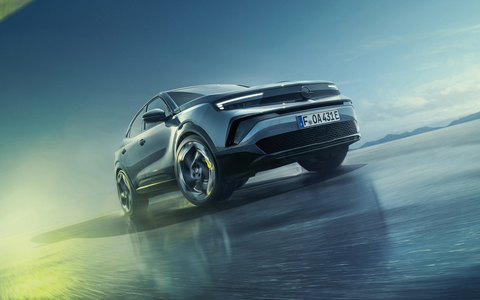 Schnellster vollelektrischer Opel: Vorhang auf für den Opel Mokka GSE - Foto: presseportal.de