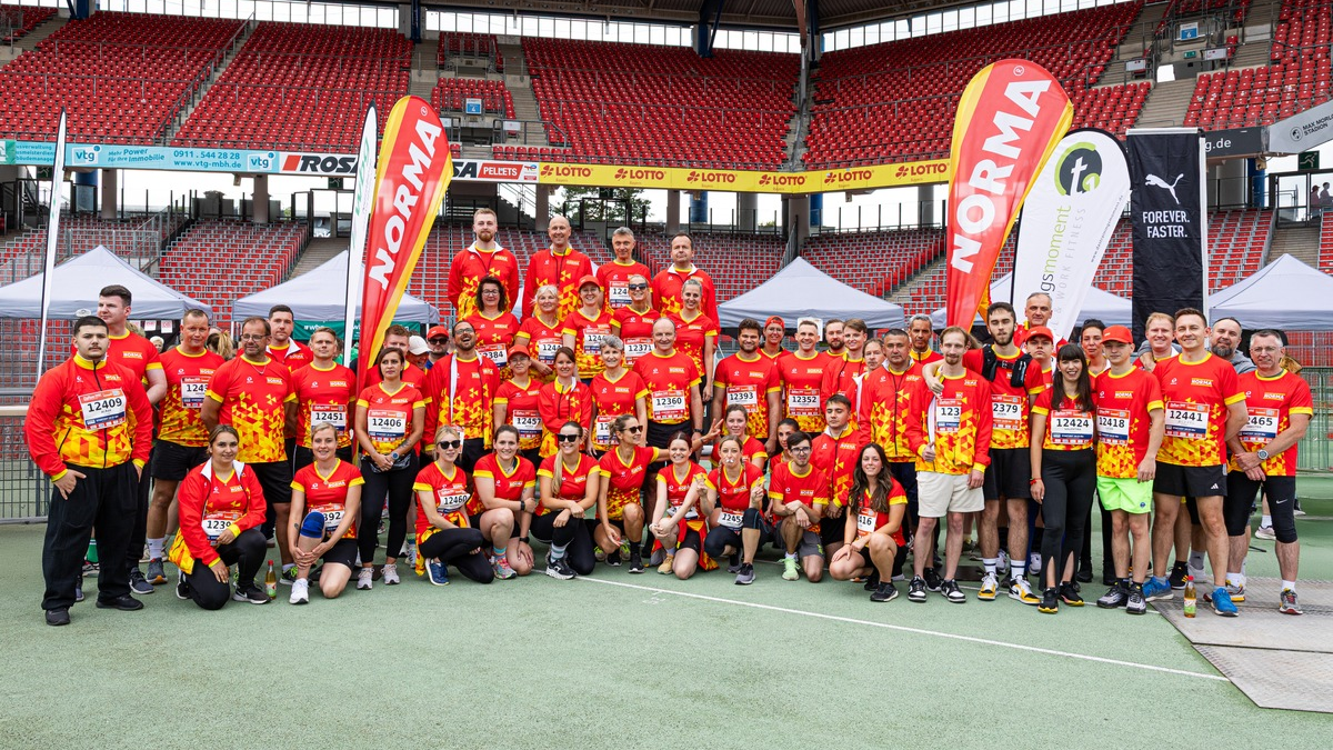 Mehr als 100 NORMA-Mitarbeitende zeigen sportlichen Einsatz und gelebten Teamspirit beim diesjährigen B2Run Nürnberg / Auch 2025: Bei NORMA läuft´s einfach... - Foto: presseportal.de