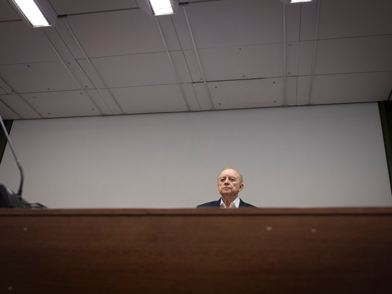 Das Gericht hatte eine Strafe von vier Jahren und drei Monaten verhängt (Archivbild).  - Foto: Peter Kneffel/dpa