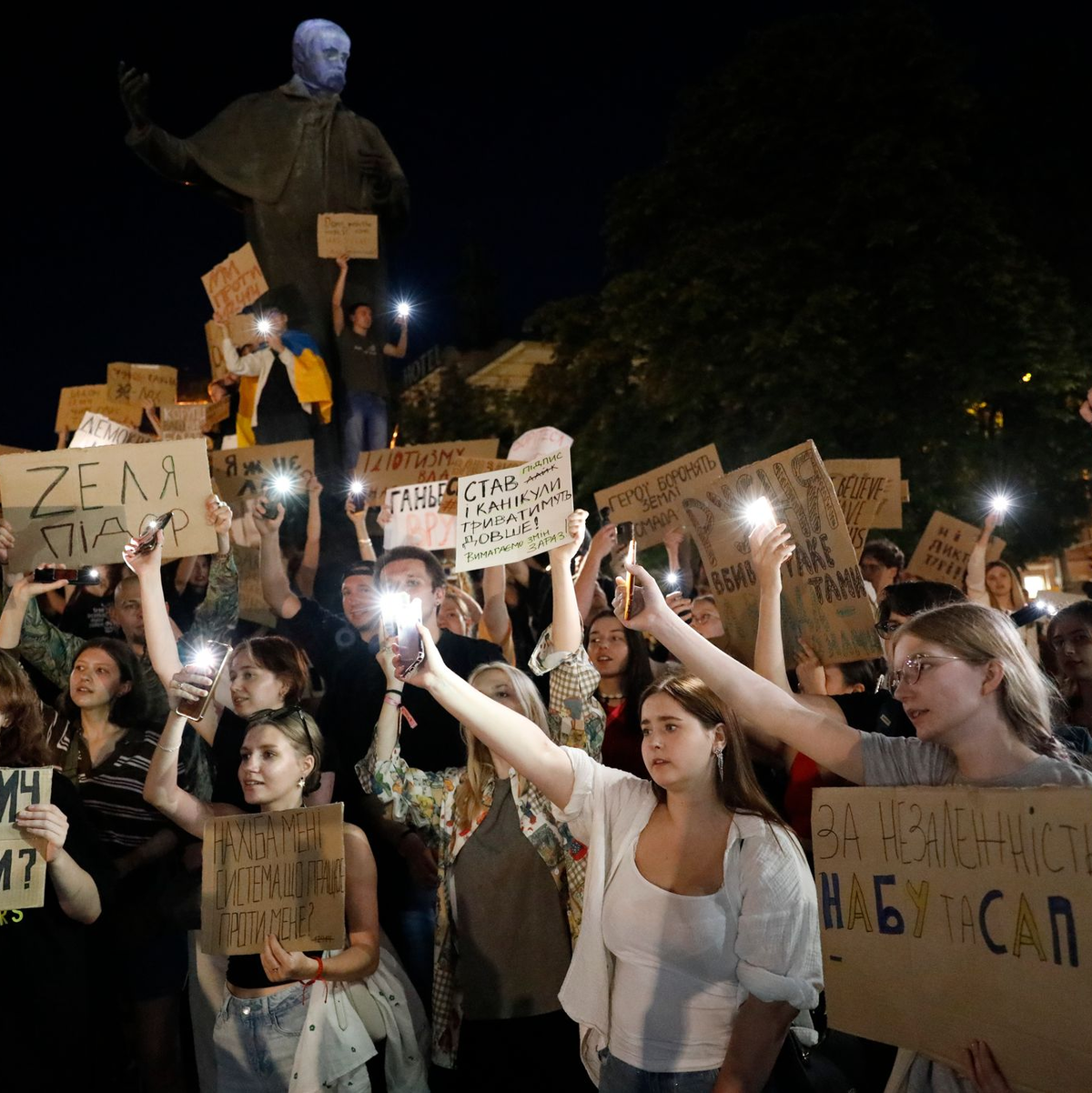 Selenskyj sagt, es würden alle Bedenken zerstreuen.  - Foto: Mykola Tys/AP/dpa