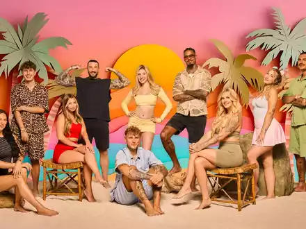 Jessica Hnatyk Noah Bibble Gabriela Alves Mischa Mayer Julius Tkatschenko Tamara Hinz Germain Wolf Anna Iffländer Lina Westphal Tim Kühnel Good Luck Guys - Foto: Joyn/Marc Rehbeck, presseportal.de