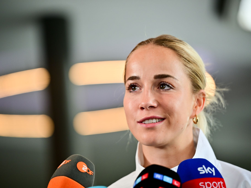 Sieht die Zukunft positiv: DFB-Kapitänin Giulia Gwinn. - Foto: Sebastian Christoph Gollnow/dpa