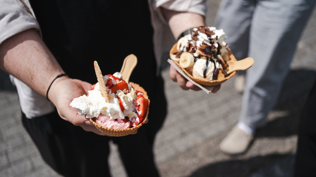 Preise wie damals, Eisgenuss wie immer: ALDI Preiswagen verkauft über 8.400 Eiskugeln - Foto: presseportal.de