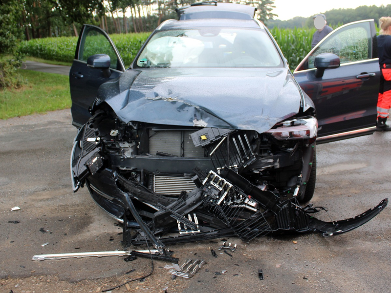 POL-MI: Drei Verletzte bei Unfall - Foto: presseportal.de