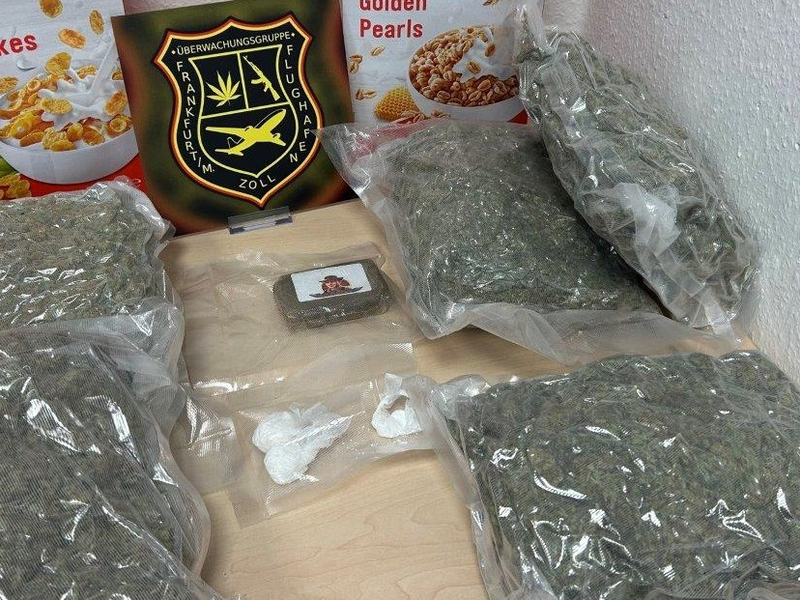 HZA-F: Frankfurter Flughafenzoll nimmt Drogenkurier mit 760 Gramm Kokain im Magen fest- zahlreiche Cannabisaufgriffe und weiter erfolgreiche Drogenschmuggelbekämpfung im ersten Halbjahr 2025 - Foto: presseportal.de