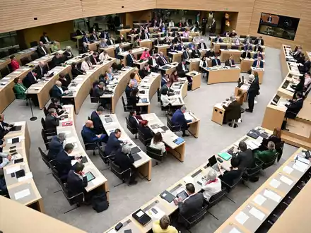 Der Landtag von Baden-Württemberg. - Foto: Bernd Weißbrod/dpa