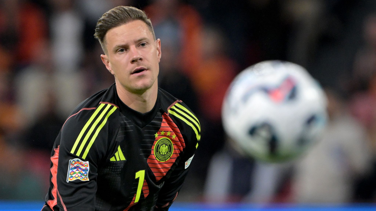 Nationaltowart Marc-André ter Stegen fällt mehrere Monate aus. - Foto: Federico Gambarini/dpa