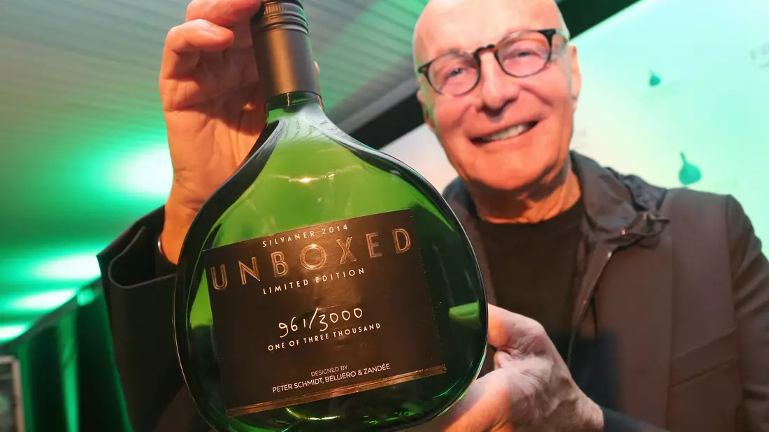 Nach längerer Krankheit ist der Designer Peter Schmidt im Alter von 87 Jahren gestorben (Archivbild). - Bild: picture alliance / dpa
