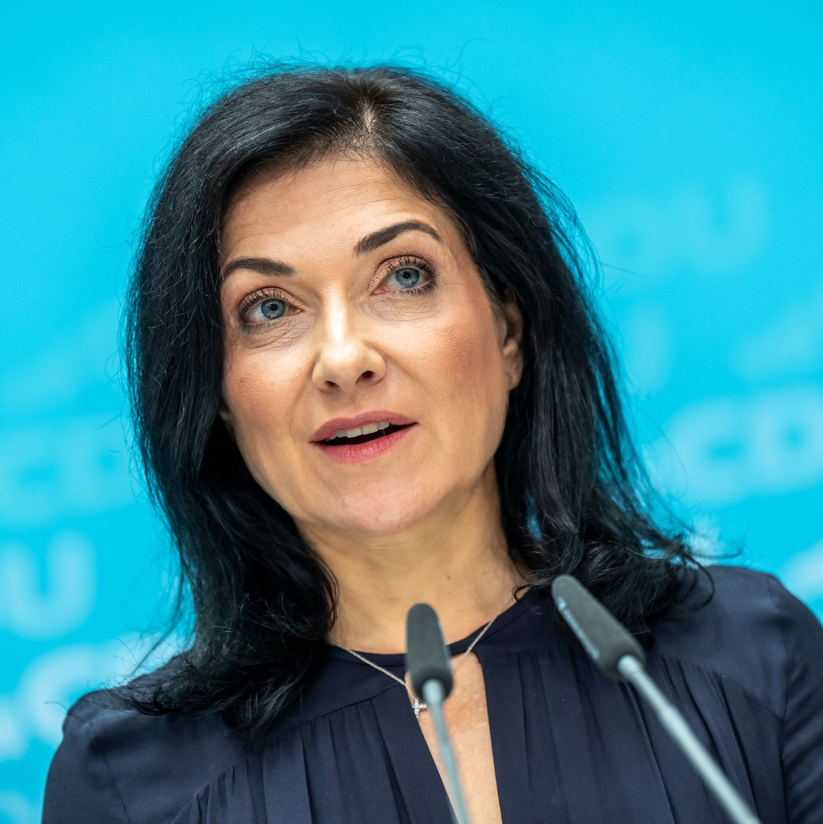 Bekam Post aus Bayern: Bundeswirtschaftsministerin Katherina Reiche (CDU) wird von ihrem bayerischen Amtskollegen aufgefordert, das Verbandsklagerecht auszusetzen. (Archivbild)  - Foto: Michael Kappeler/dpa