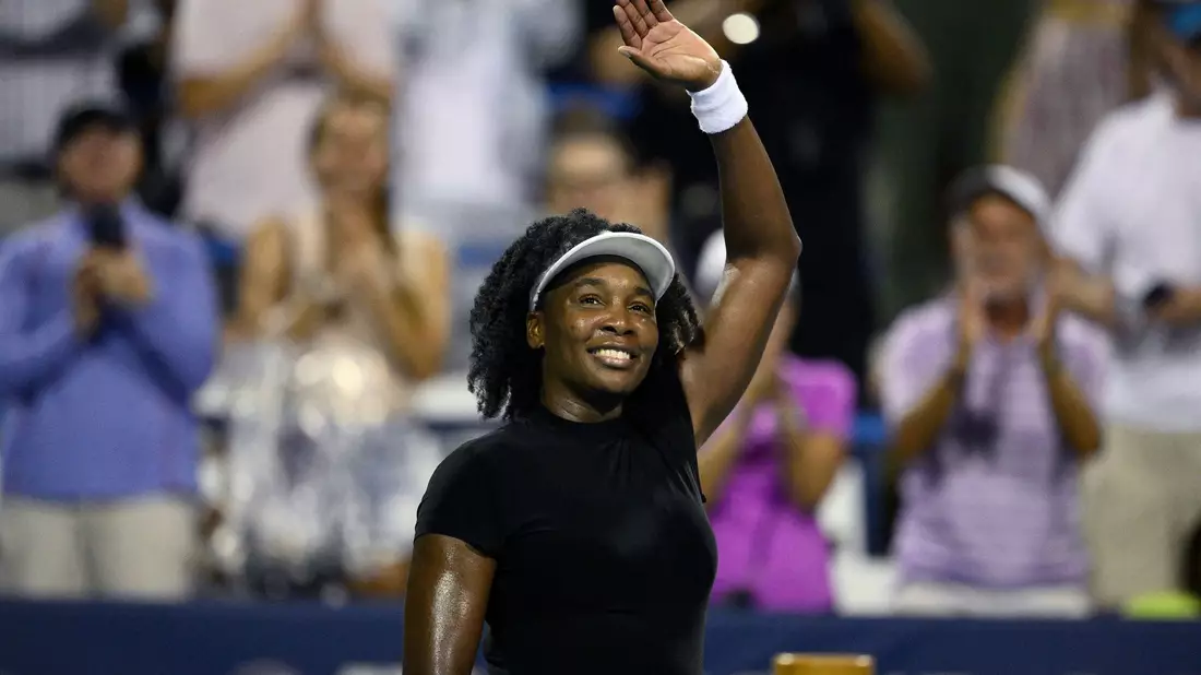 Venus Williams nach ihrer glatten Niederlage. - Bild: Nick Wass/AP/dpa