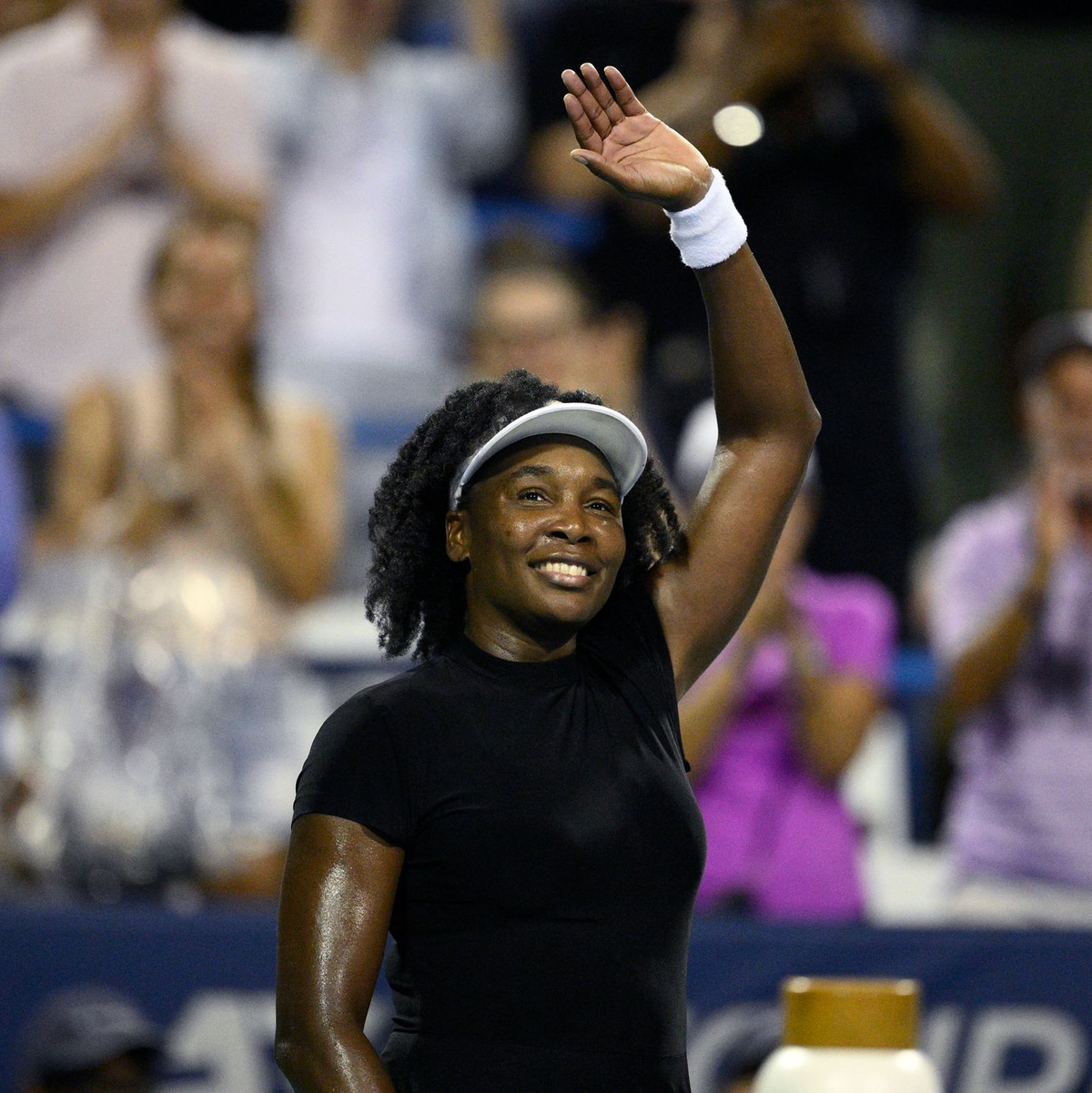 Venus Williams nach ihrer glatten Niederlage. - Foto: Nick Wass/AP/dpa